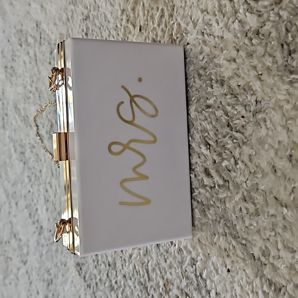 Elegant White and Gold Crossbody Bag